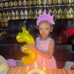 Meet your Posher, Sabrey